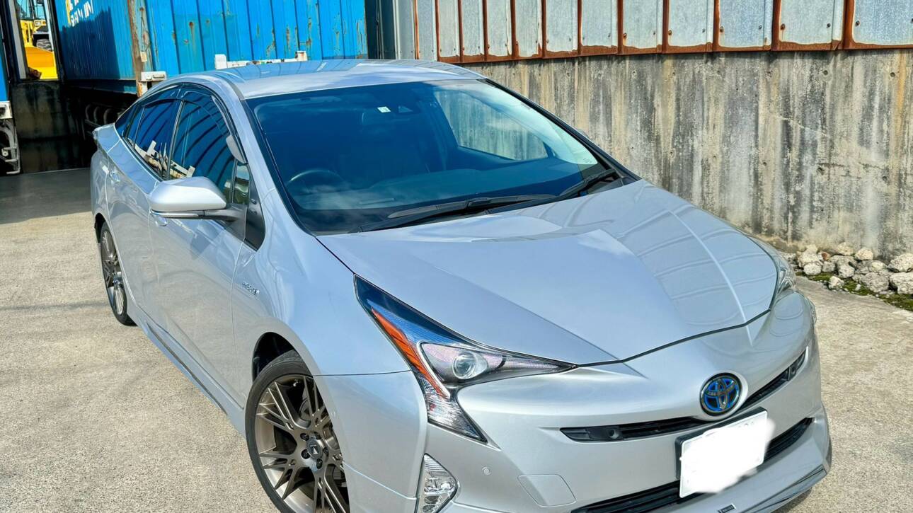 TOYOTA PRIUS 2018